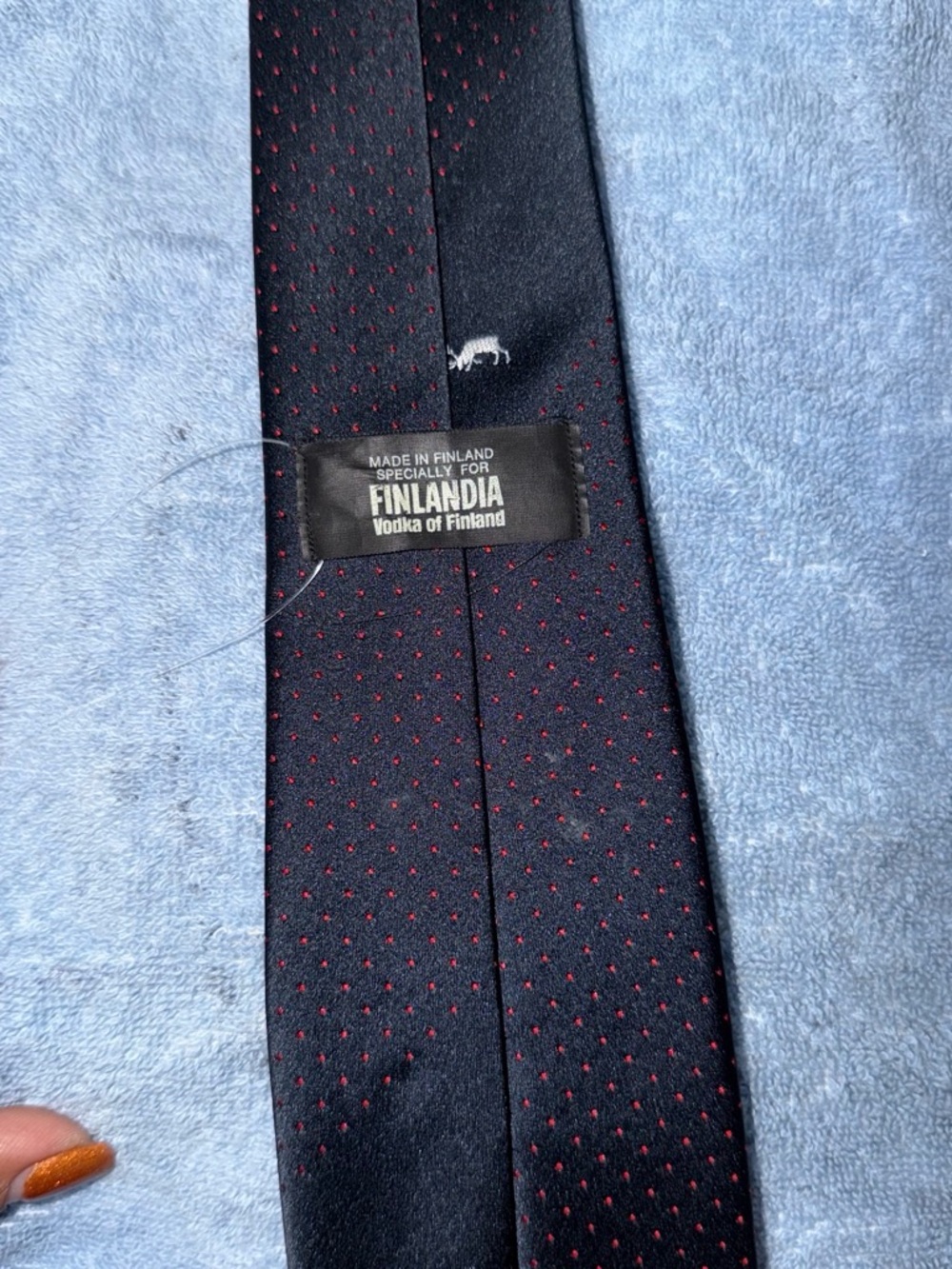 Finlandia Navy Tie with Red Microdots